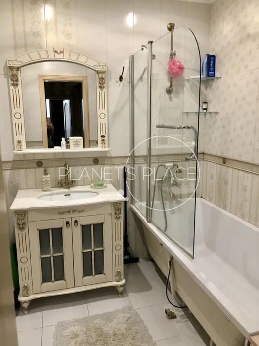 Продам 2к. квартиру просп. В. Лобановського,150, ЖК"Новодеміївський"