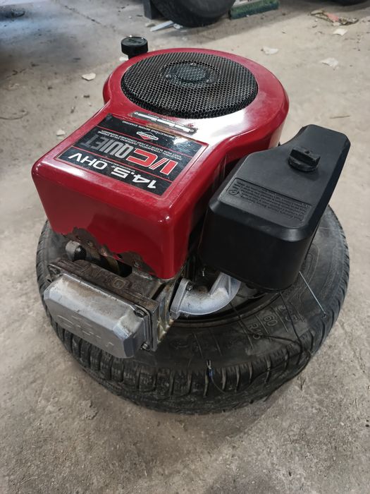 Silnik  Briggs & Stratton 14,5 HP części