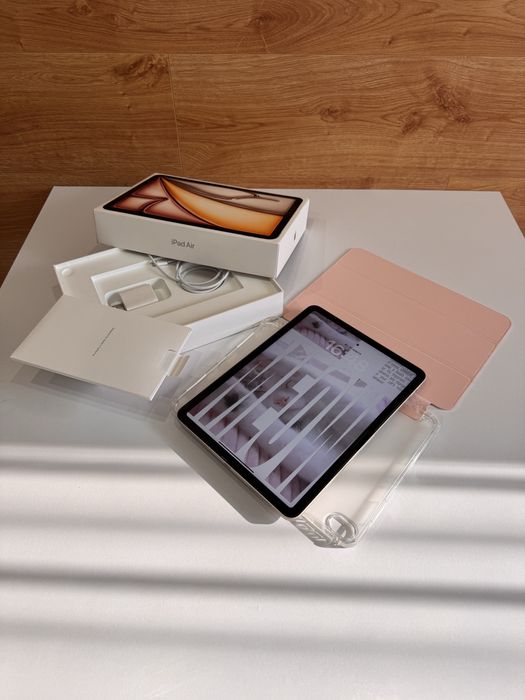 iPad Air 11" M3 (2025) 128GB Wi-Fi Starlight — Ідеальний стан!