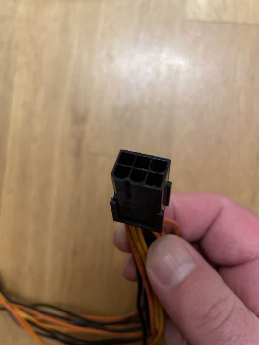 Adapter zasilania do karty graficznej