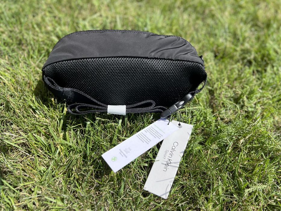 Нова сумка на пояс Calvin Klein All Day Waistpack бананка поясная