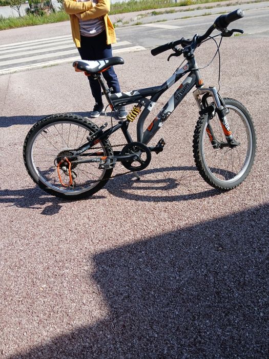 Bicicleta B'Twin Rockrider - roda 20  Full Suspension juvenil