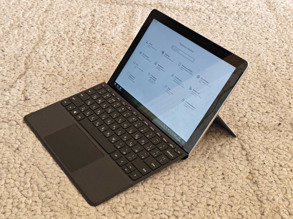 Microsoft Surface Go
