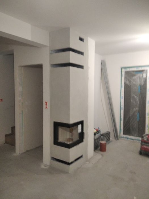 Kominek do rekuperacji z zabudową.