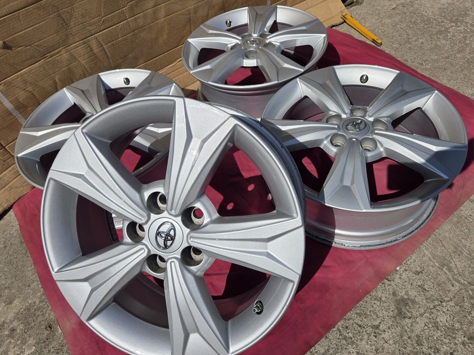 Диски 5×114.3 R17 J6.5 ET45 Toyota Corolla Cross CH-R Camry RAV4 Yaris