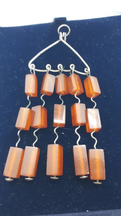 Серебряный кулон 875пр натуральный янтарь.