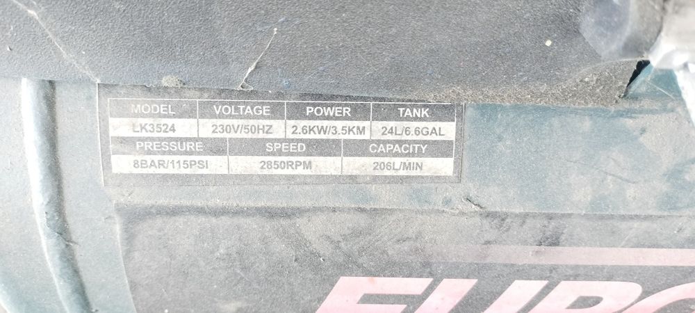 Kompresor 24L 230V silnik miedziany
