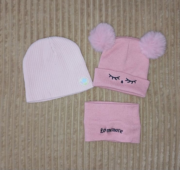 Шапочка з хомутом на дівчинку 1 рік зима/осінь