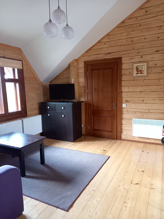 ЕКО Дім на Брюховецькій. Подобово.