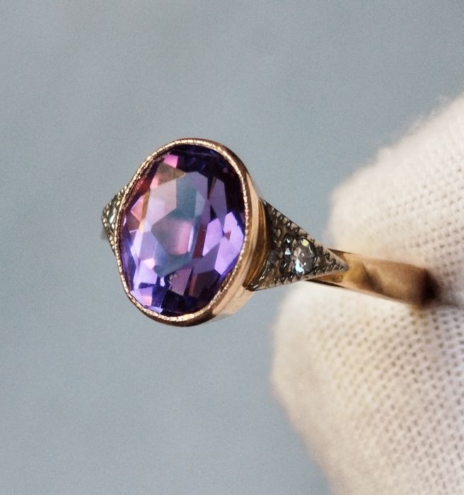 Золотое кольцо с бриллиантами СССР Золота радянська каблучка