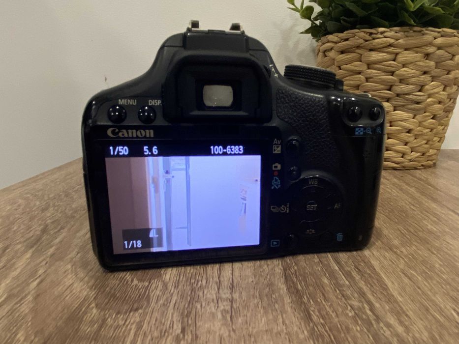 Canon EOS 50D + Objetiva 35–80mm