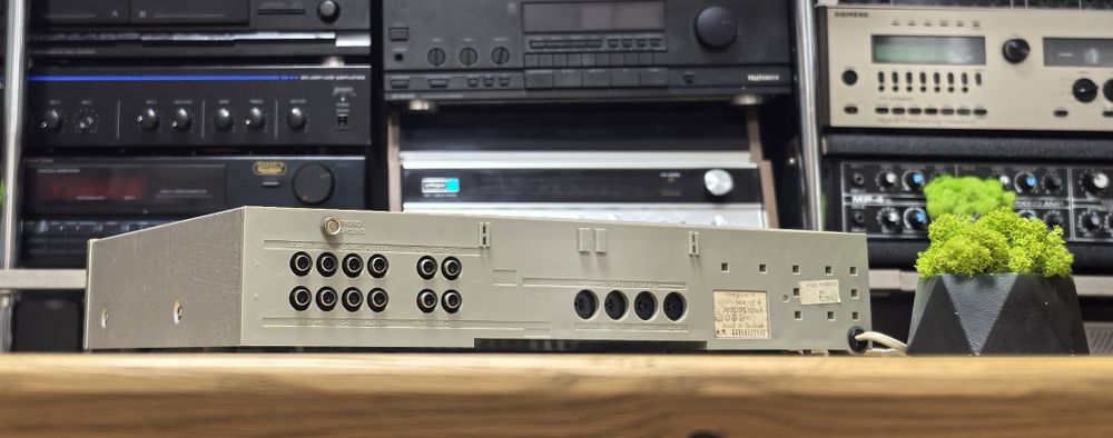Ресивер Philips F4132/8Ω
