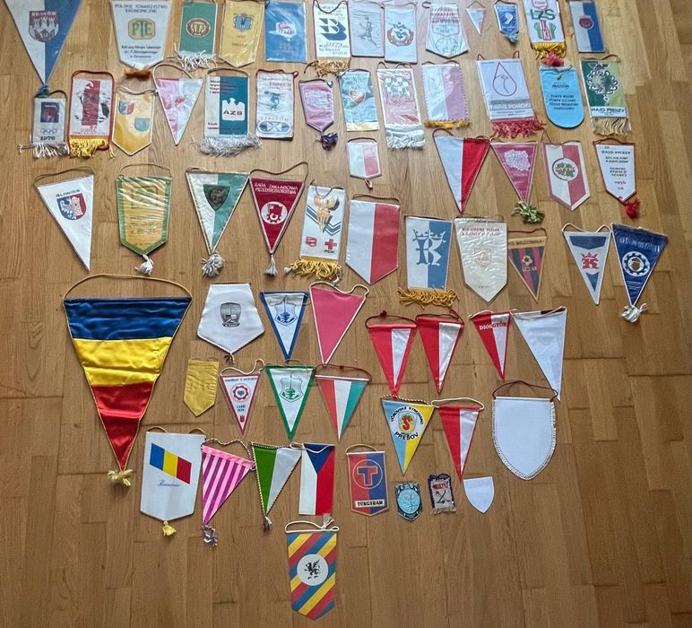 Stare proporczyki piłkarskich klubów sportowych