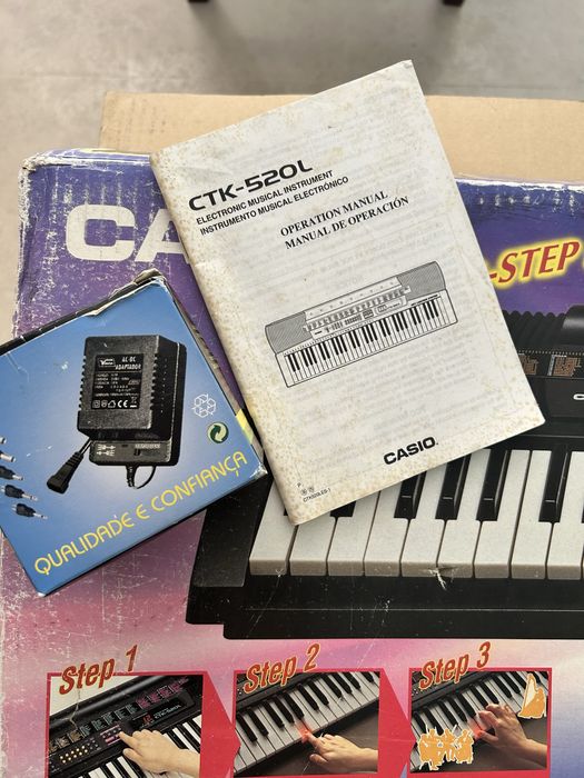 Piano casio CTQ-520L