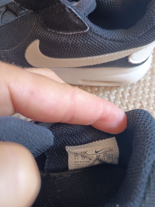 Tênis Criança Nike: Preço pelos 3 pares.