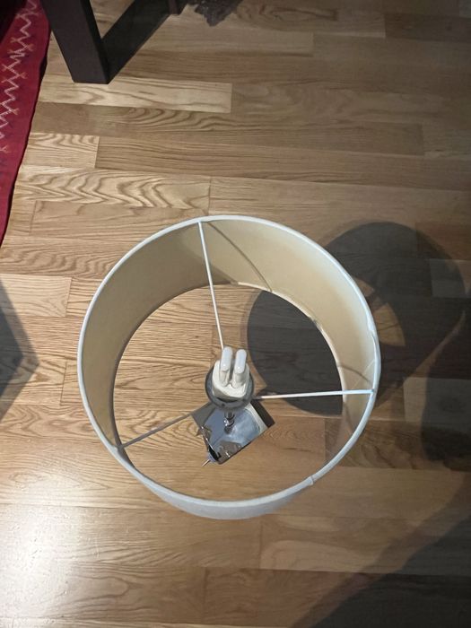 2 candeeiros extensíveis de mesa com abajures