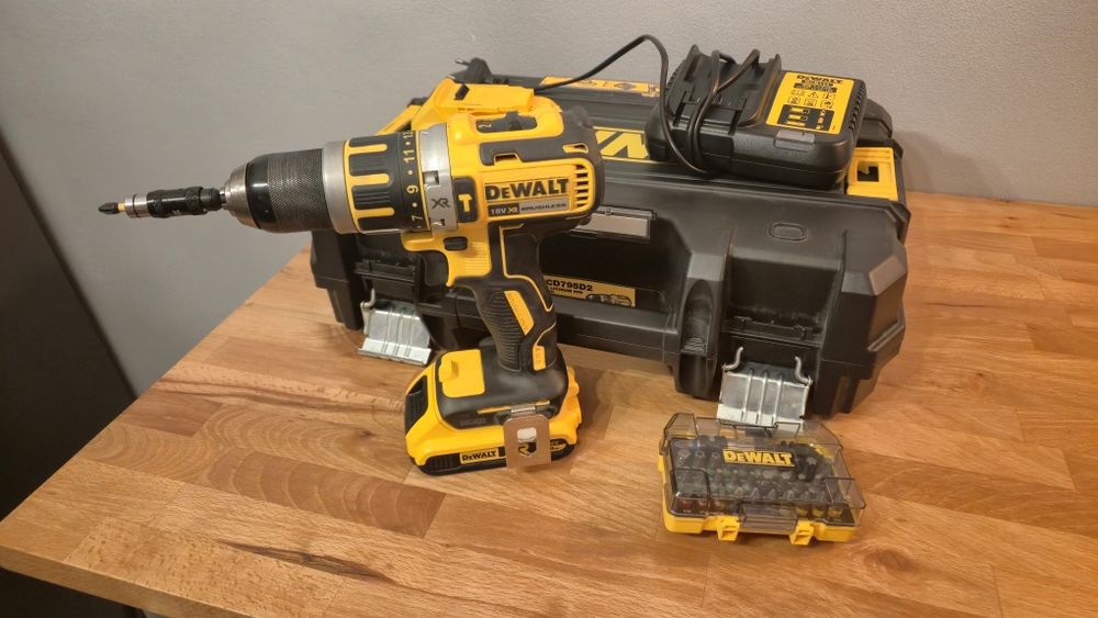 DeWalt DCD795D2 , jak nowa