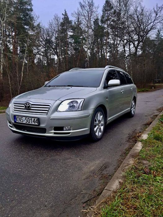 Продам Toyota avensis