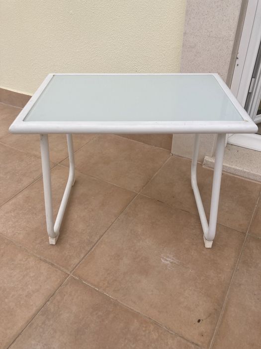 Mesa de vidro de exterior