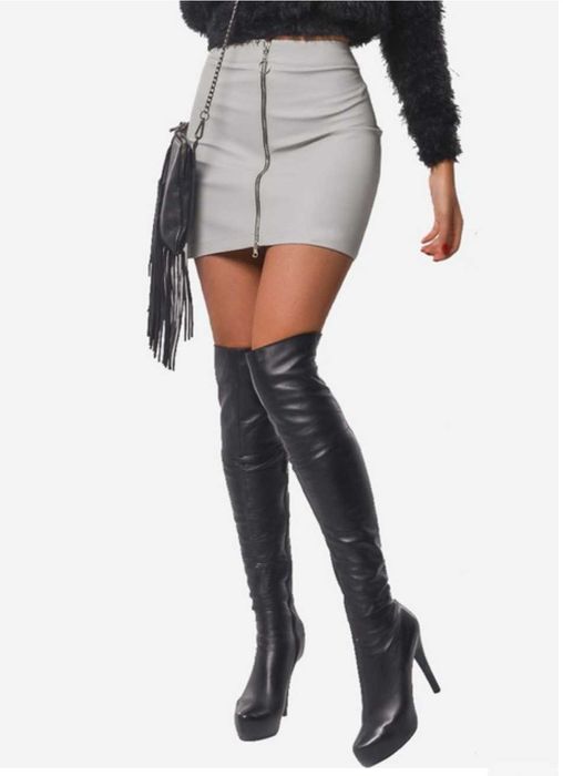 Стильна сіра спідниця під замш Colloseum. Розмір - XS,S.