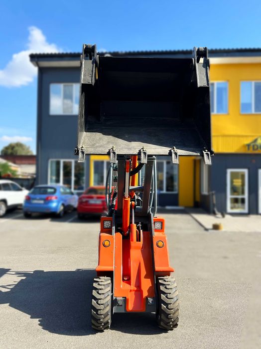 Фронтальний  телескопічний  навантажувач TDC 501, Avant