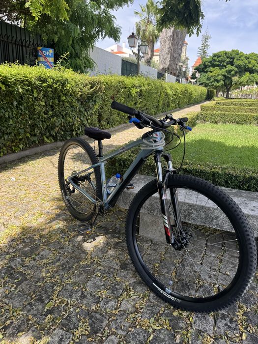 Biscicleta montains road (Rock Rider)