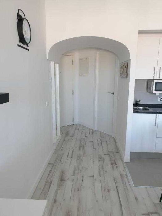 Apartamento T0 mobilado em Cascais