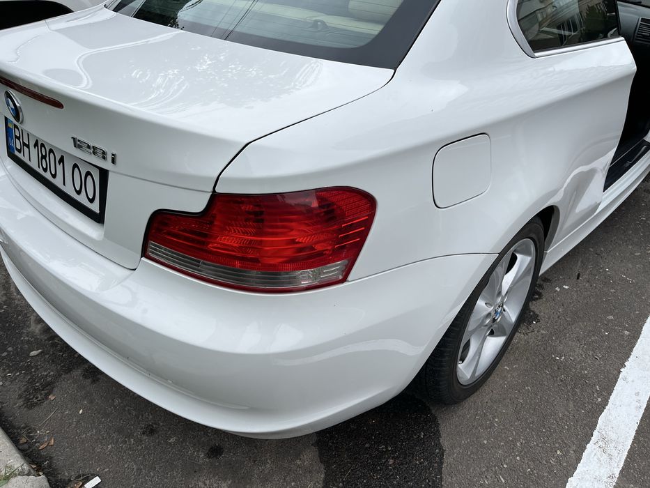 BMW 1 Series 2011 VIN WBAUP9C57BVL90834 фото оголошення 10 з 24
