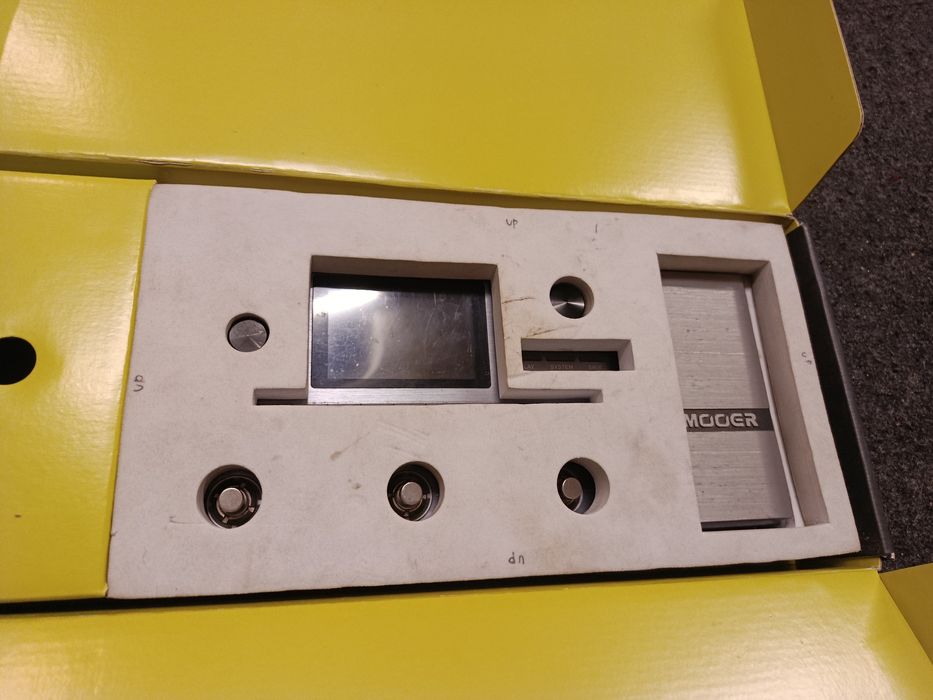 Pedaleira Multi-Efeitos Mooer GE 200