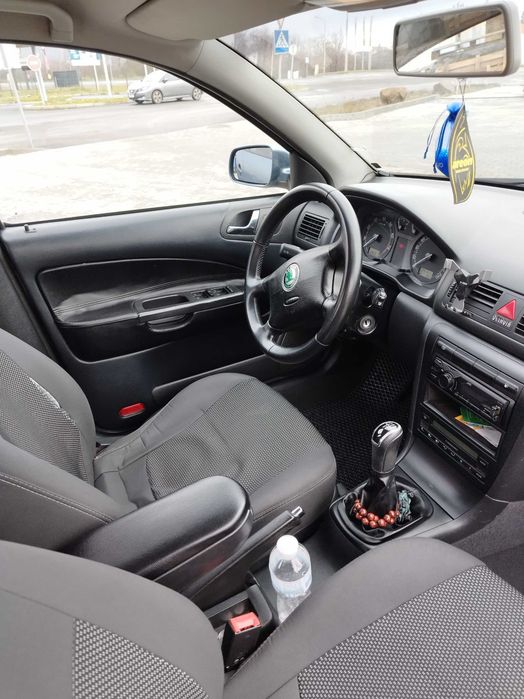 Продаж сімейного авто