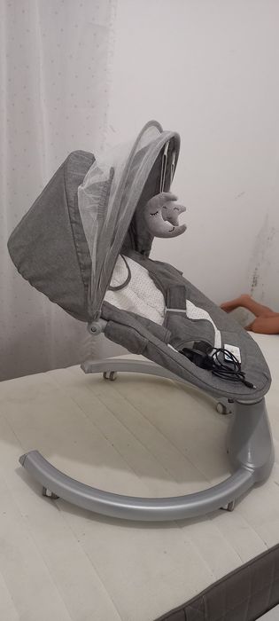 Espreguiçadeira elétrica de bebé