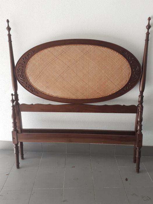 Cama de casal estilo Dona Maria
