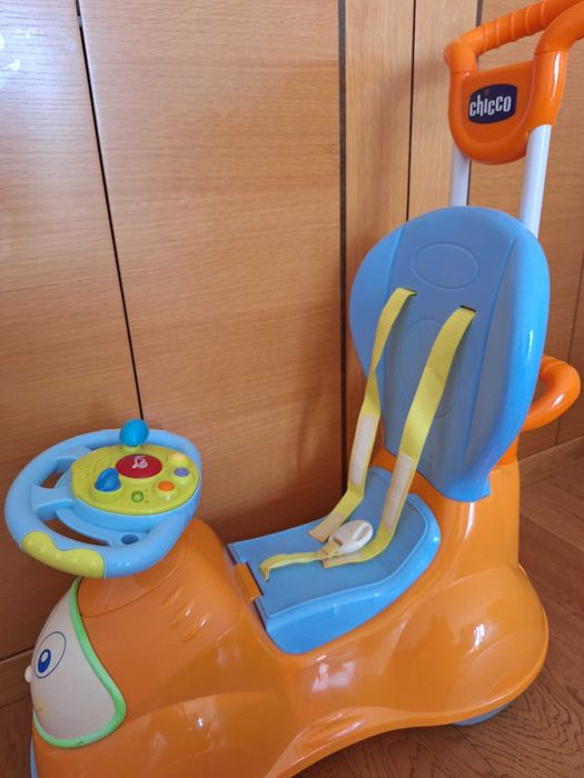 Carro cavalgável Chicco 4em1 - Como novo