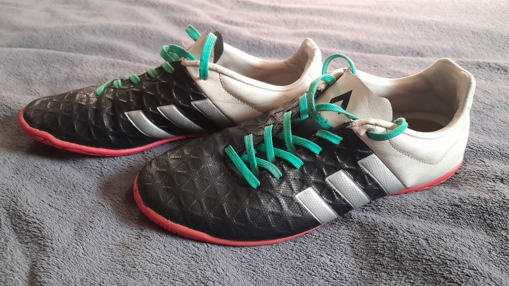 Halówki Adidas rozm. 36 2/3