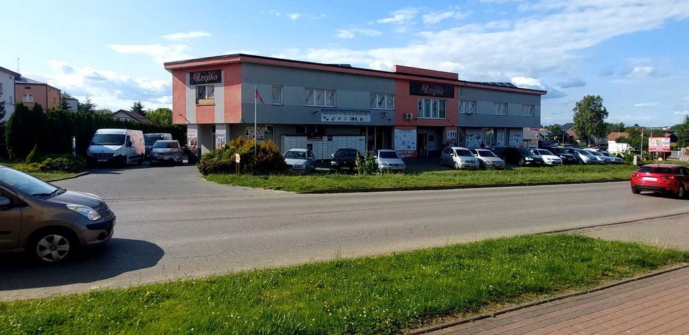 Wynajmę lokal handlowy 1000 m2, działka 15 arów, parking, 36 kW PV