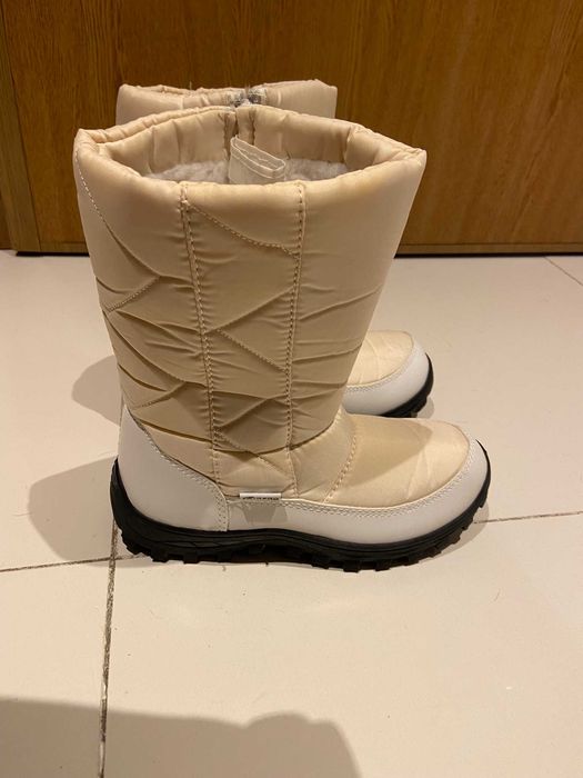 Botas bege da marca berg