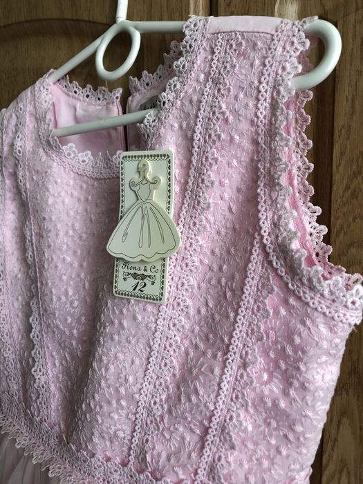 Рожева сукня, 8-10, з вишивкою рішельє, святкова для дівчинки