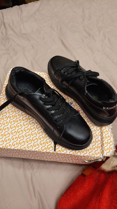 Чорні кеди 37 р.