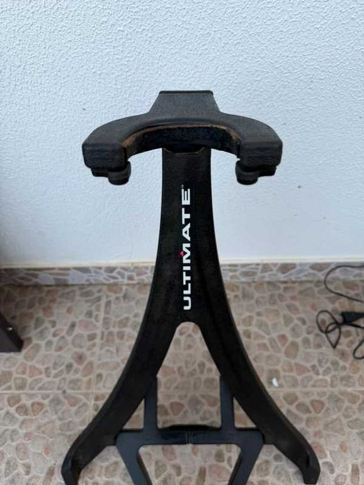 Ultimate ML29B Axcel Foldable Guitar Stand