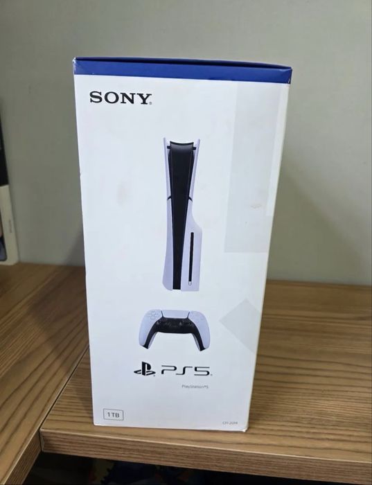 Ps5 Slim Standard + EA FC 26 (RESERVADA)