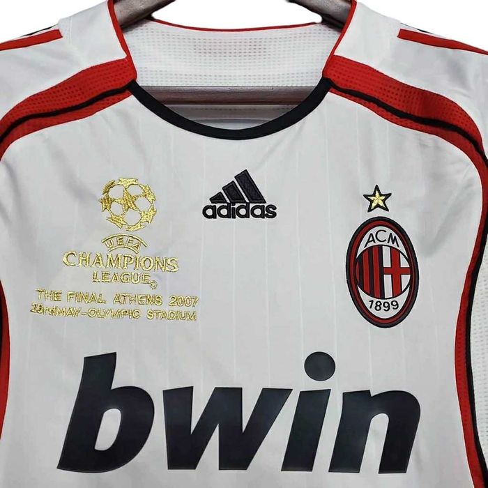 Camisola Retro AC Milan 2006/2007 – Homem – Branca com detalhes vermelhos