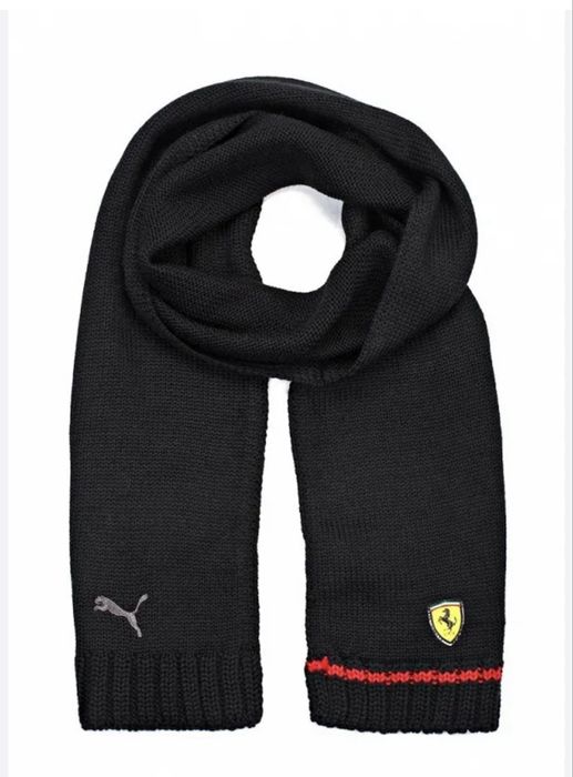 Оригінальний  в'язаний шарф із колаборації Puma та Scuderia Ferrari