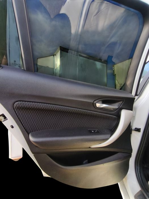 BMW 116D  2019 acidentado para peças