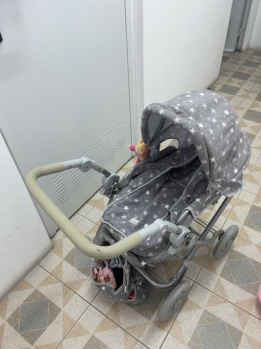 Carrinho de bebe de brincar