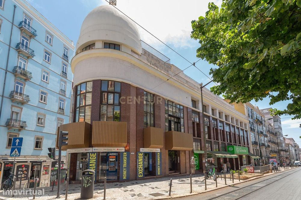 Edifício de escritórios para arrendar, com garagem,  junto ao Metro