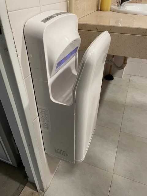 SECADOR DE MÃOS À AR