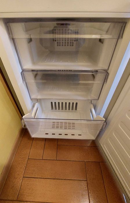 Chłodziarko - zamrażarka BEKO RCNA366E60ZXBN