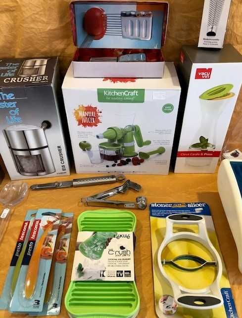 conjunto de utensílios de cozinha, artigo de excelente qualidade - novo -  c/ 50% de desconto