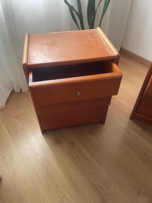 Mesa de cabeceira