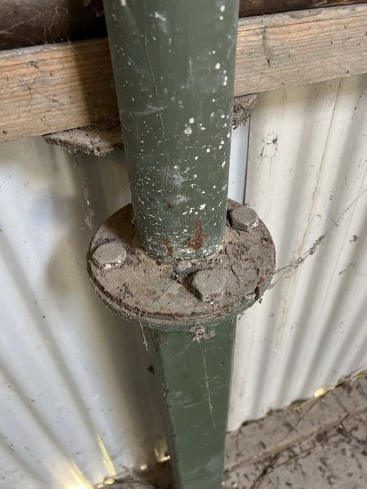 Pavilhão metálico 200 m²